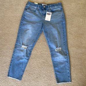 Levi’s | Denizen Mid Rise Boyfriend Jeans
